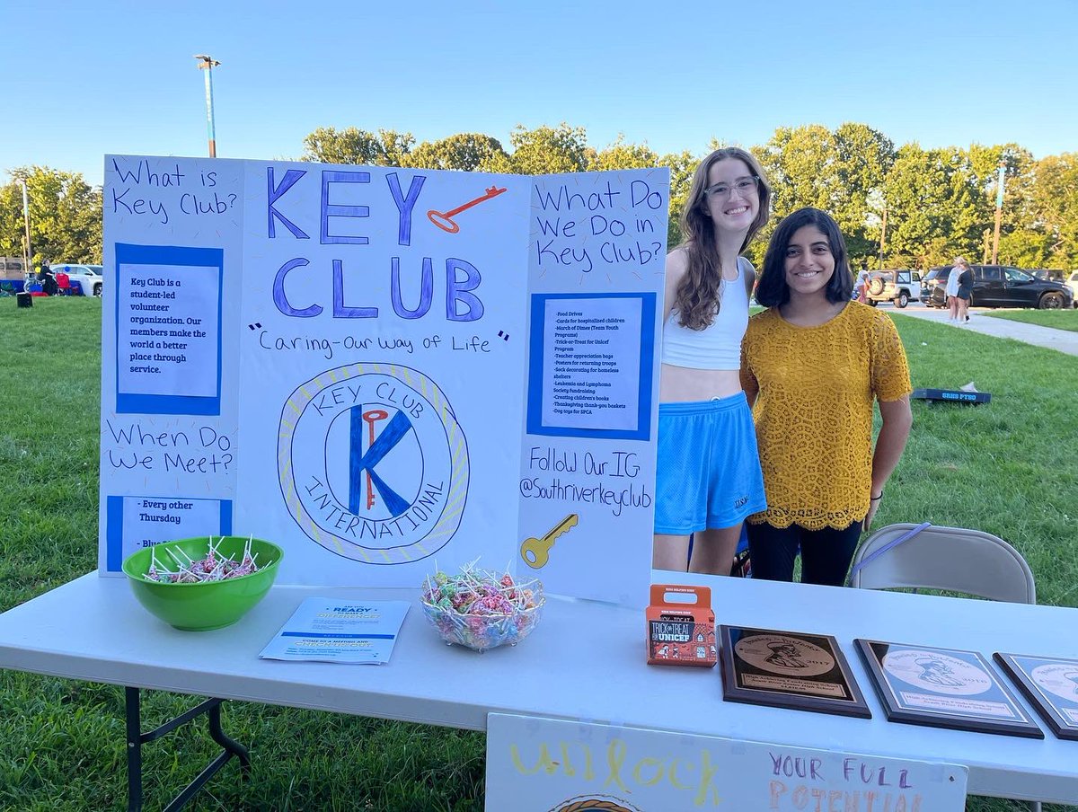 KeySRHS's tweet photo. Freshman open house 2022: success✅✅ Thanks to everyone that helped out! #keyclub #southriver https://t.co/3Ga45kXcTC
