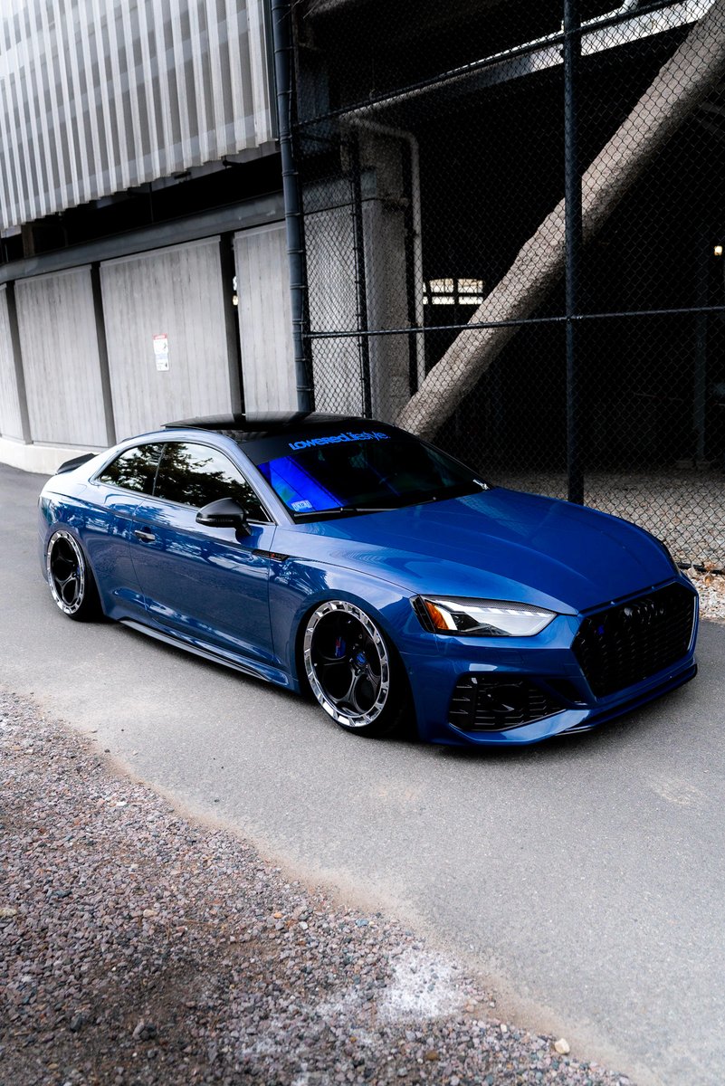 AccuAir's tweet photo. Killer roller of @b00st3d_rs5’s #AccuAir B9 RA5 from @high.res.kev.📸🔥

#eLevel #Bagged #BaggedAudi #Quattro #Audi #RS5 #Audizine #Slammed #AirRide https://t.co/LfLRE6A07L