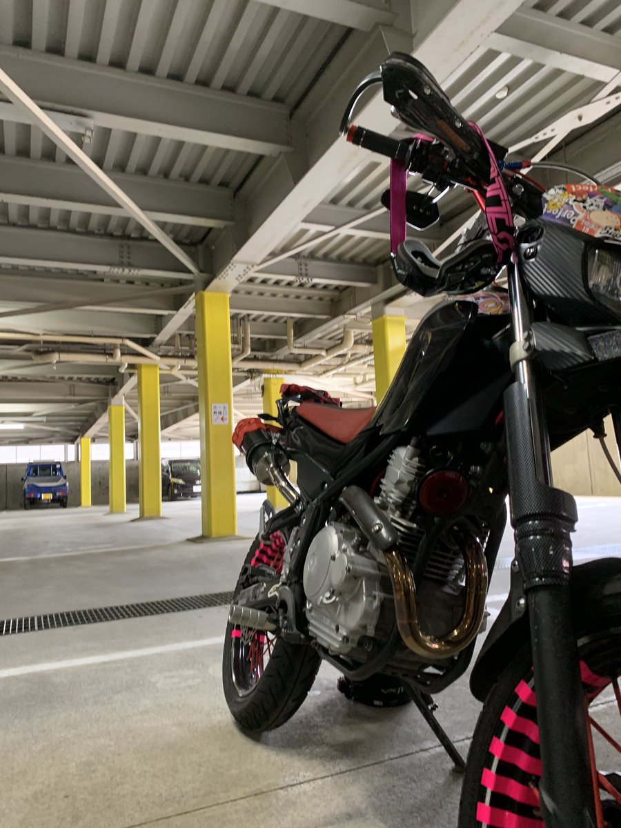 marimoHead25's tweet photo. #819の日
＃バイクの日 https://t.co/AlIdz6yS69