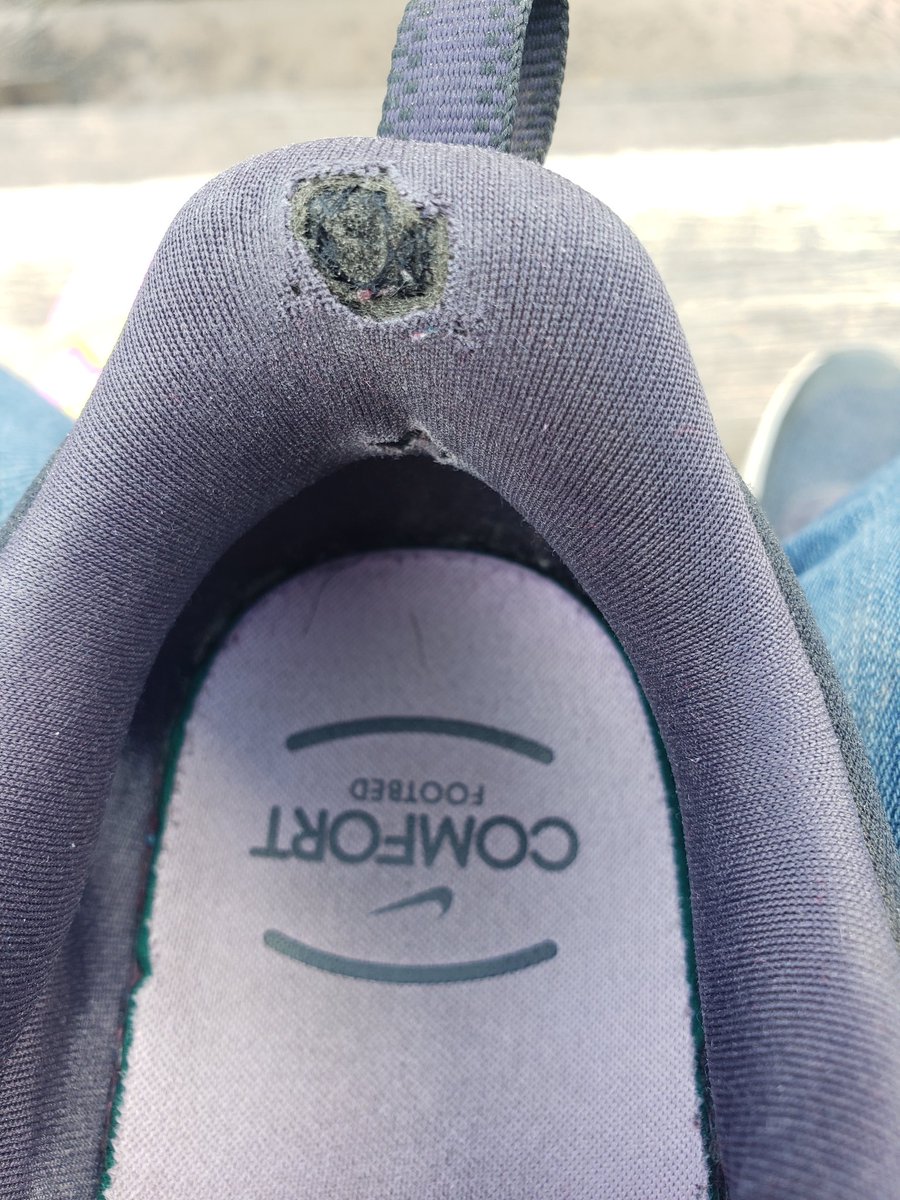 Photography_DP's tweet photo. Hey @Nike @nikestore @SportChek haven't even had these shoes a full year and already this is happening... on both shoes?! Never had a Nike shoe do this so quickly. This is not the Nike quality I'm used to 😒 https://t.co/zG4Wc0nD3J