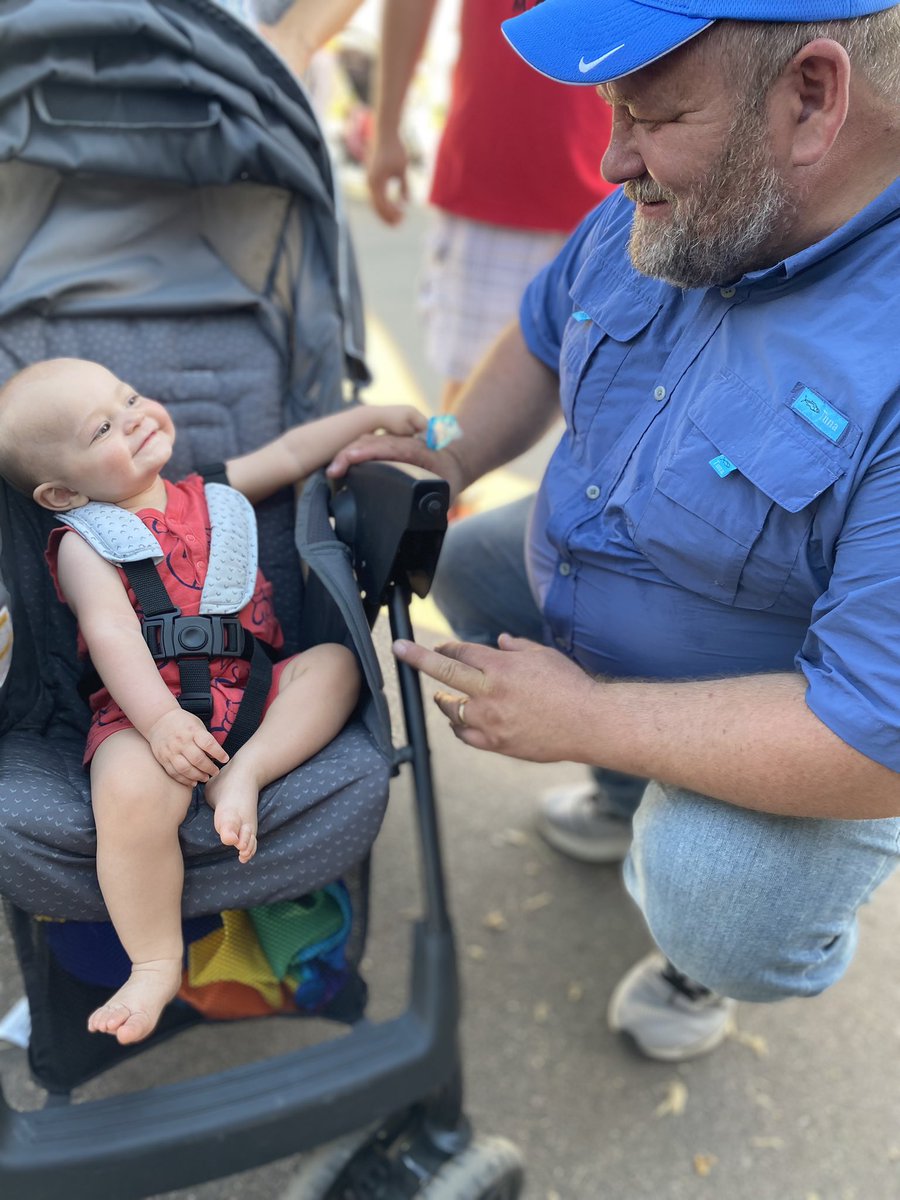 JamieSmith_SD's tweet photo. Lots of smiles today at the Turner County Fair :) https://t.co/D48MMB7RkS