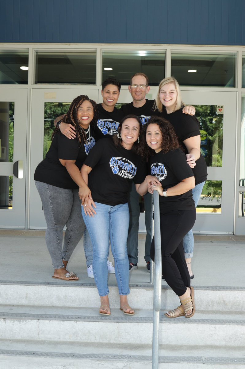 I am feeling so grateful to be surrounded by incredible people and for the opportunity to be a part of such a strong team!!! <a href="/BucknellElem/">Bucknell Elementary</a> #BucknellStrong <a href="/julianaabouraad/">Juliana S Abouraad</a> <a href="/ac_demers/">Abby Demers (She/Her/Hers)</a> <a href="/UsryMel/">Mel Usry</a> <a href="/RashidaJGreen/">Rashida Green (she/her/hers)</a> <a href="/BucknellESAAP/">Chris Roeseler</a>