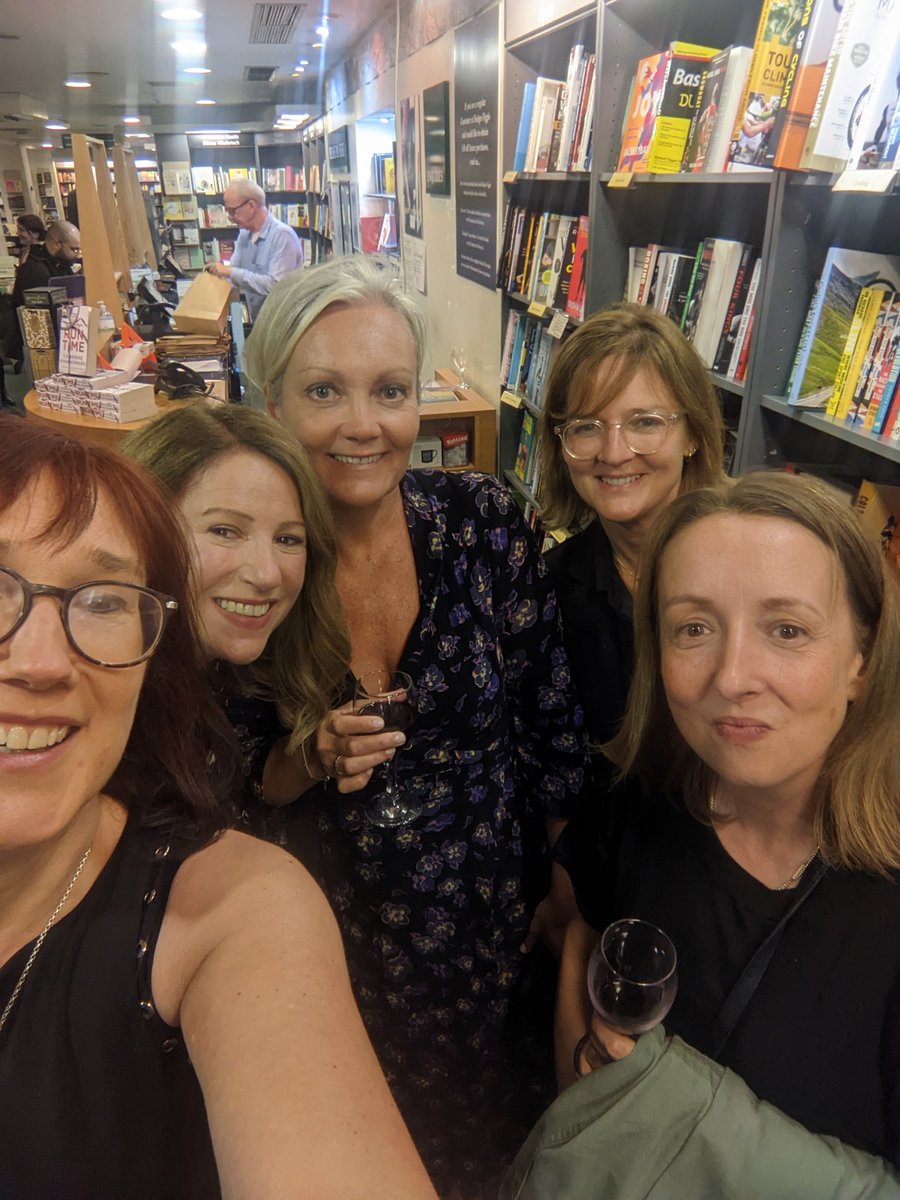 samblakebooks's tweet photo. Fabulous evening in @Hodges_Figgis with a fabulous gang to celebrate #RunTimeBook publication! With @cathryanhoward @hazelgaynor @shewithonee @Crackingcrime and Rachel Donoghue ๐ฅ๐ฅ๐ฅ https://t.co/51Ts5sSc6h