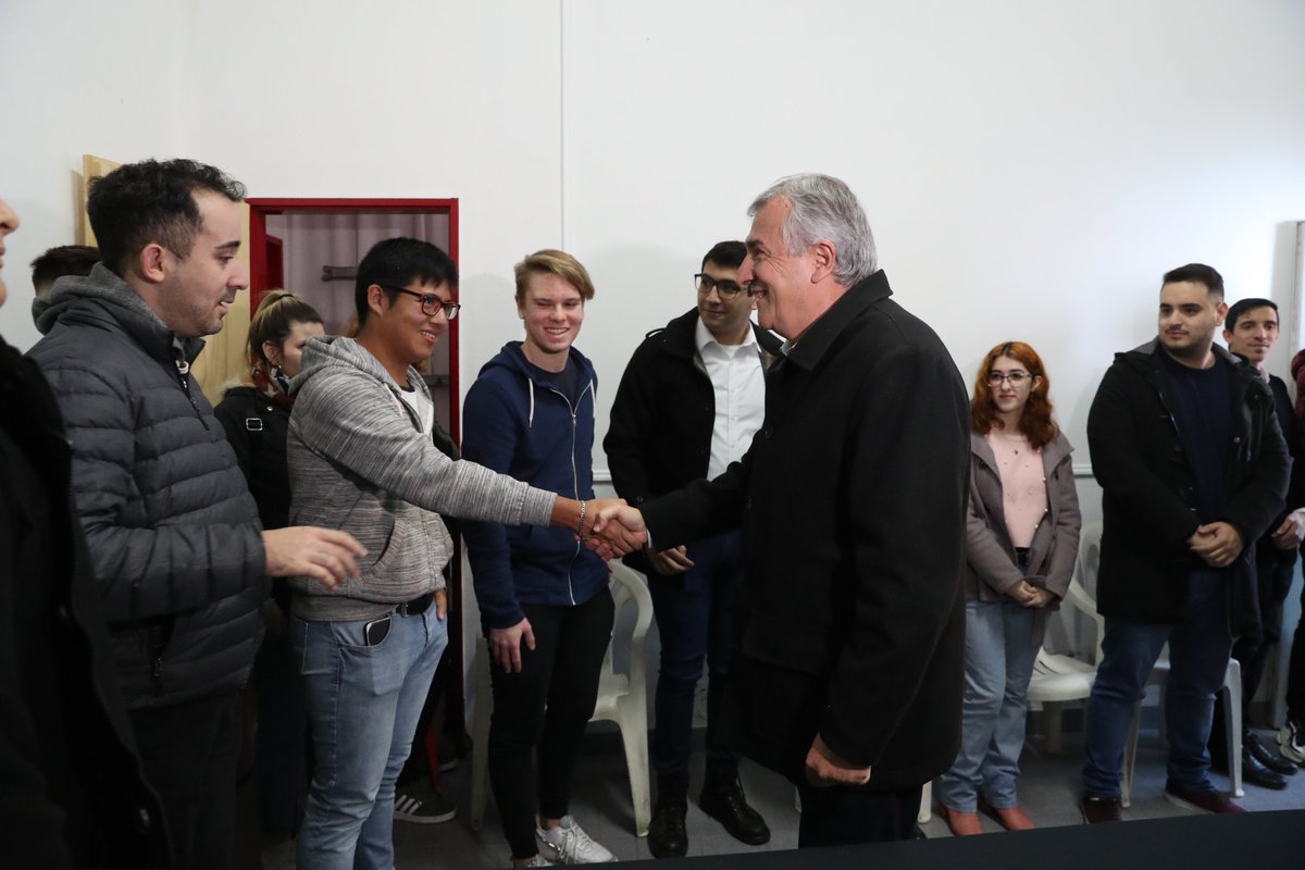 AHORA
🇵🇱 <a href="/GerardoMorales/">Gerardo Morales</a> en Lanús

🗯 "Somos un partido de gestión, moderno, con capacidad que gobierna 3 provincias y 400 municipios de manera efectiva y responsable. No somos populistas, vamos a gobernar ordenando el país como lo hicimos en las provincias".