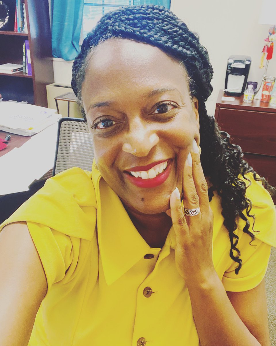 Today I met my students for the first class meeting. I think this semester is going to be a great one. Starting year number 23. 

Let’s go! 
#professor #universitylife #teaching