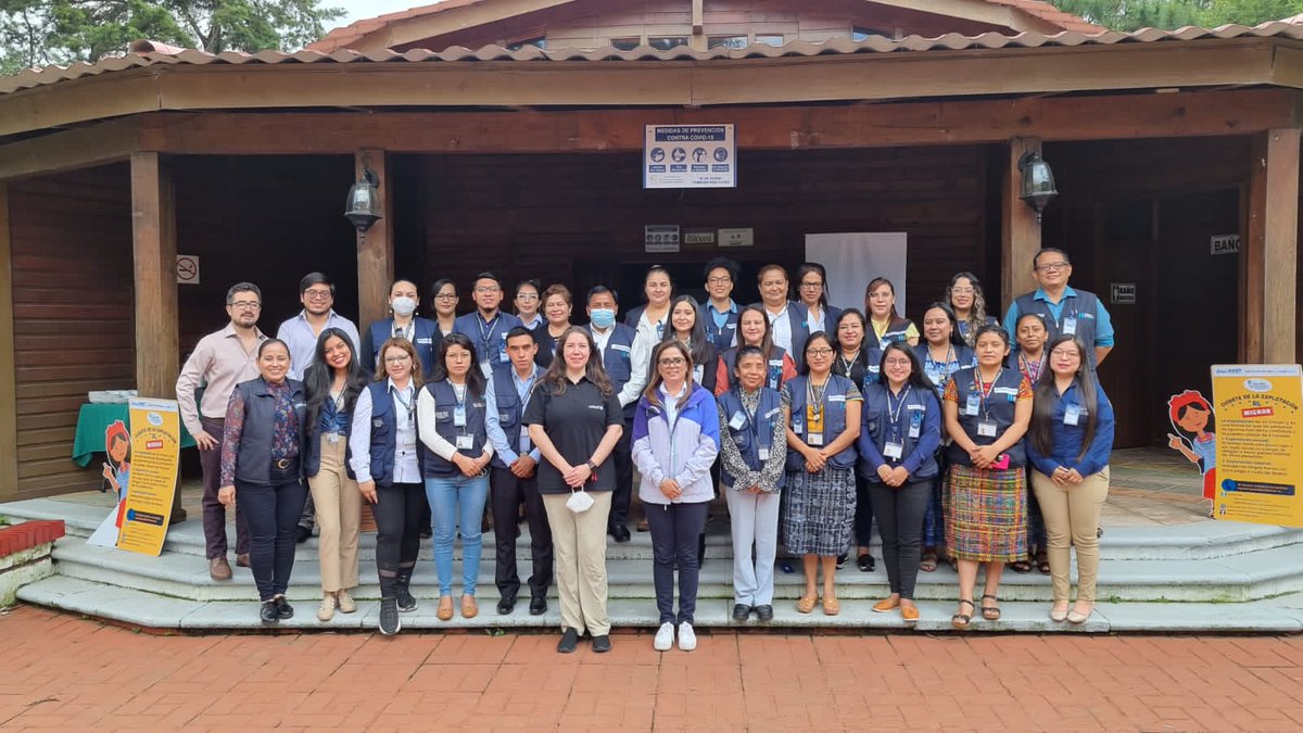 unicefguatemala's tweet photo. Junto a delegados de la @secretariasvet, @Sobrevivientes1 y gracias al apoyo de @SwedeninGT, participamos en el taller ¨Voy a Paso Seguro¨ para promover una mayor protección a la niñez y adolescencia en contexto de movilidad humana. 
#AnteTodoSonNiños
#NiñezyAdolescenciaProtegida https://t.co/lQqQ2NCTra