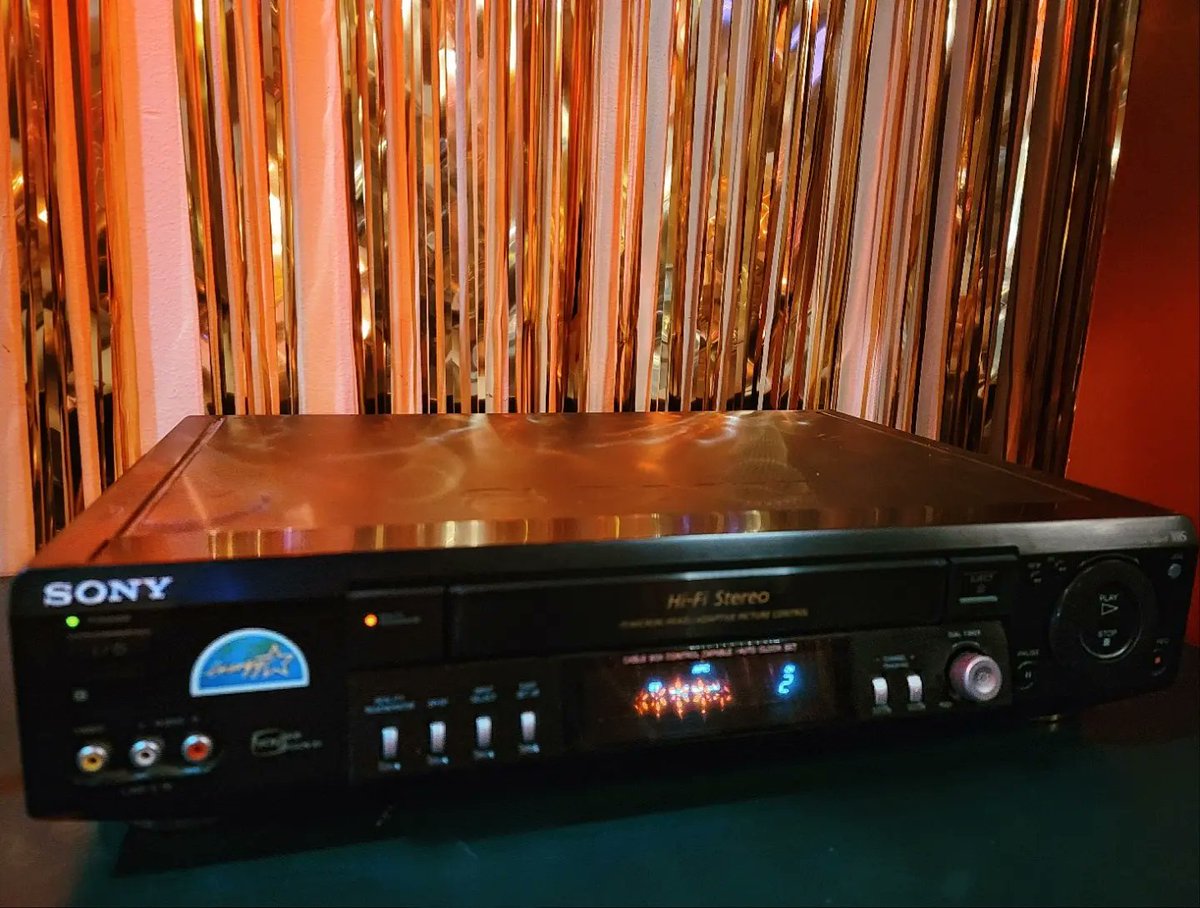laterghoul's tweet photo. fisherman voice: look at this beaut'
only $5 from goodwill ✨️
#vcr #VHS https://t.co/gIf9DghYQH