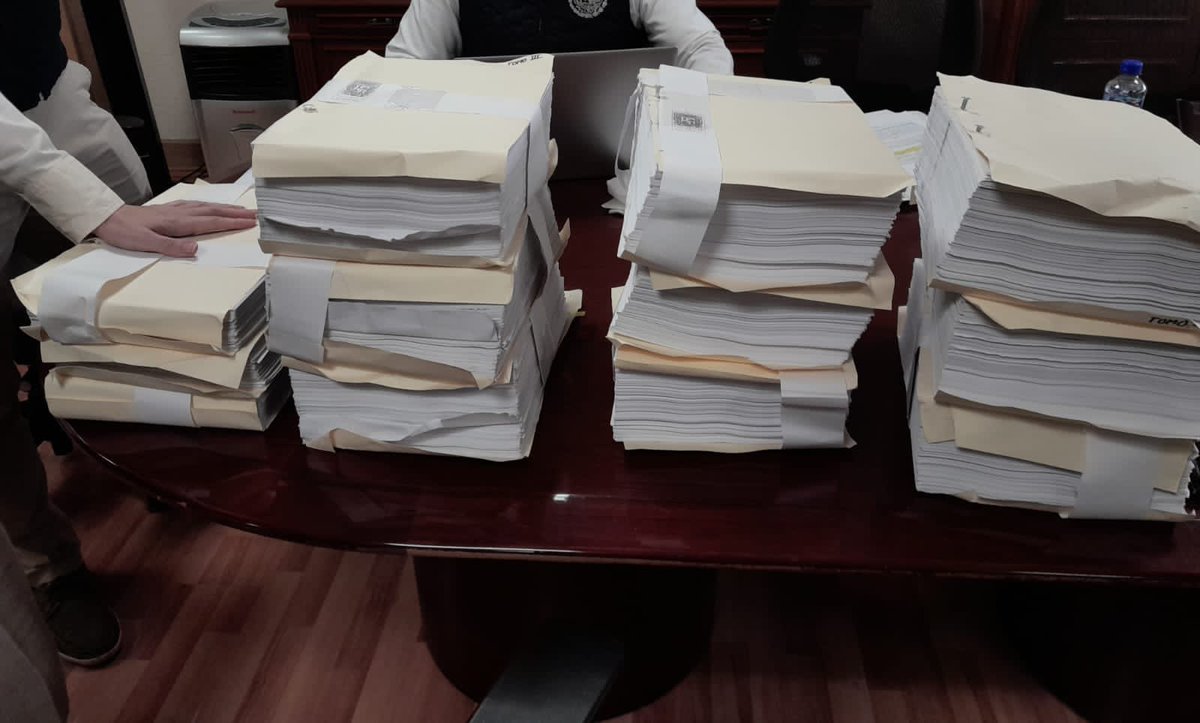 LaydaSansores's tweet photo. El vicefiscal de la Fiscalía Anticorrupción, Loreto Verdejo Villacís, ratificó la solicitud de la declaración de procedencia para el desafuero de @alitomorenoc ante la Secretaría General de la Cámara de Diputados. https://t.co/YOaMV3UjOH