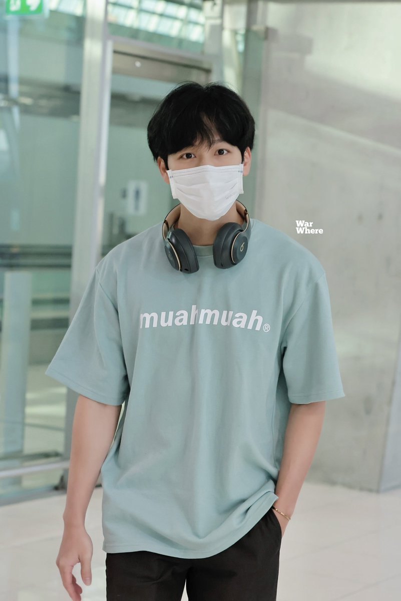 warwhere0623's tweet photo. 220819 หนุ่มเกาหลีที่ไหนคับเนี่ยย 💖

#WelcomeYinWarToVietnam
#warwanarat https://t.co/gsgC8axZ0Y