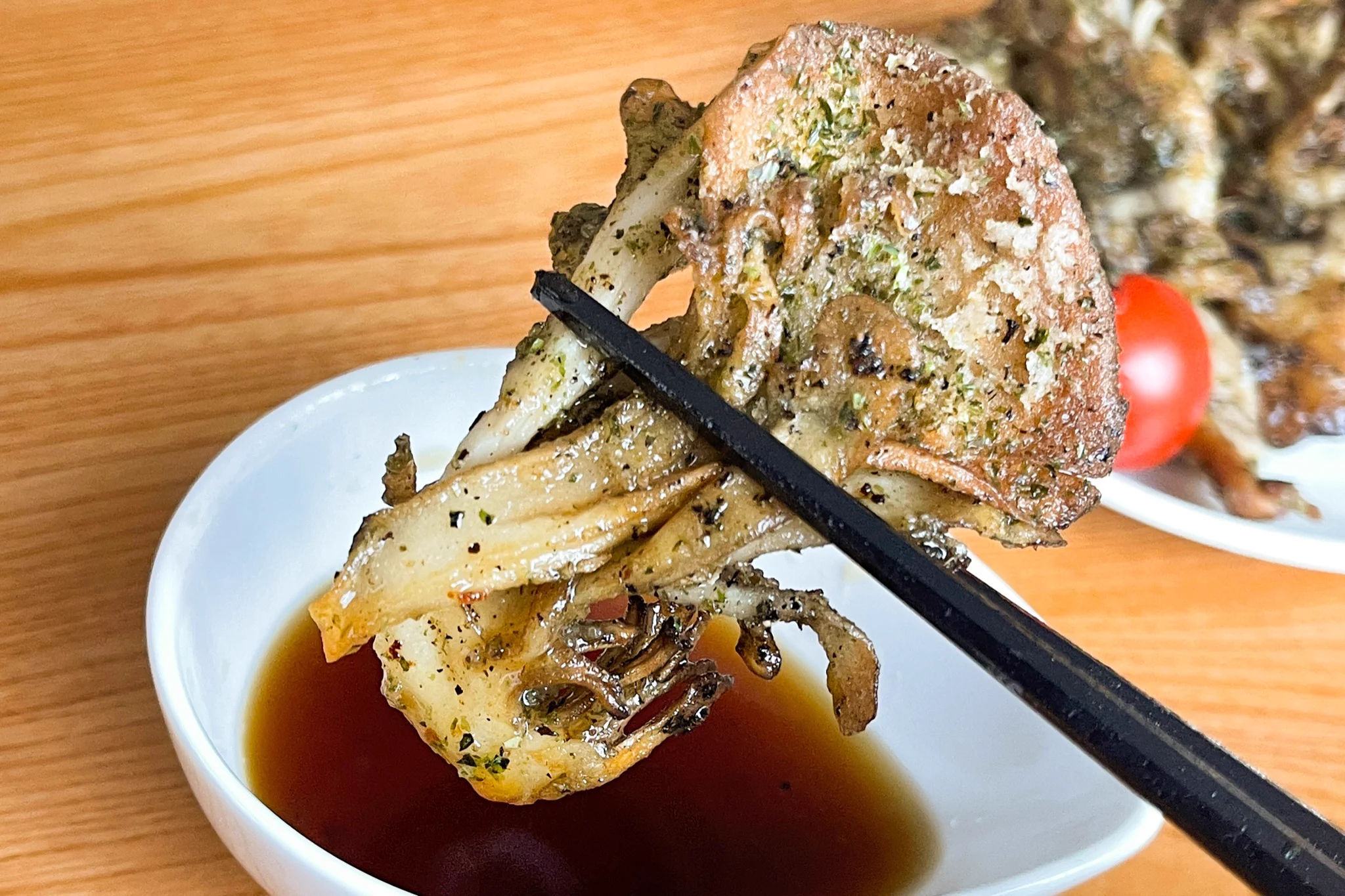 お手軽で美味しそう！揚げ焼きで作れちゃう、舞茸の天ぷらレシピ！