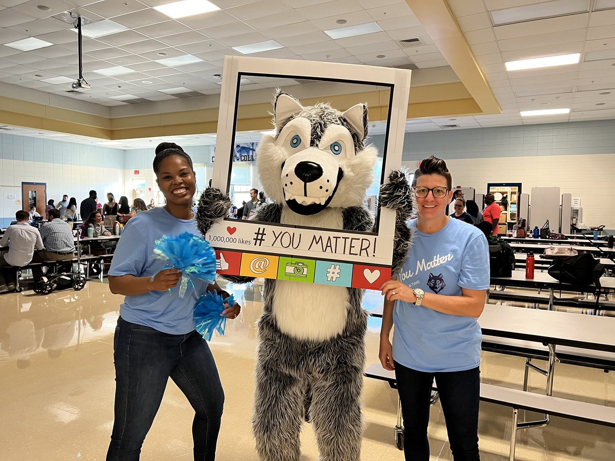 hcpss_tvms's tweet photo. So happy to have staff back in the building! Welcome back Timberwolves! #mjmsuper @hcpss #GetSetHCPSS https://t.co/ZH8w7fRjGE