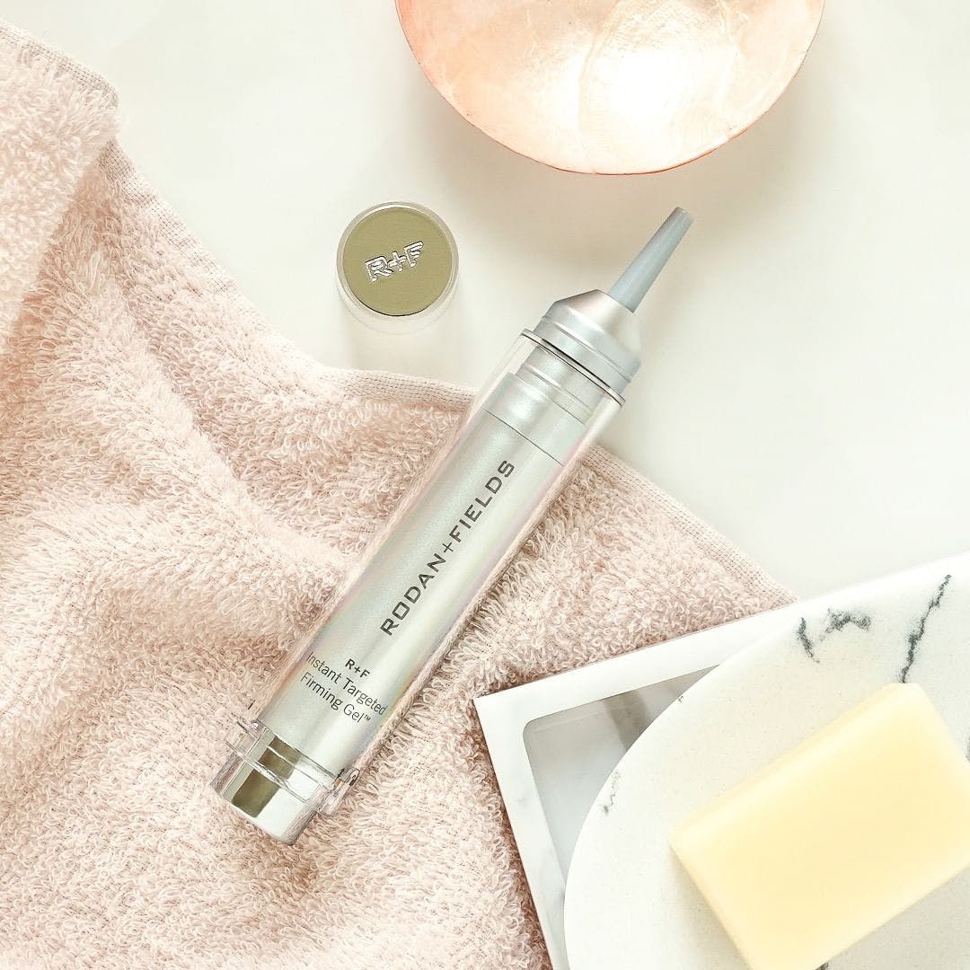 MedeiJen's tweet photo. Instant Targeted Firming Gel - Instantly firm, tighten + smooth for a youthful look in just 5 minutes*, plus further reduce visible signs of aging in targeted area in just 4 weeks! 

https://t.co/GtMmysRwvn https://t.co/hMmthAu7xi
