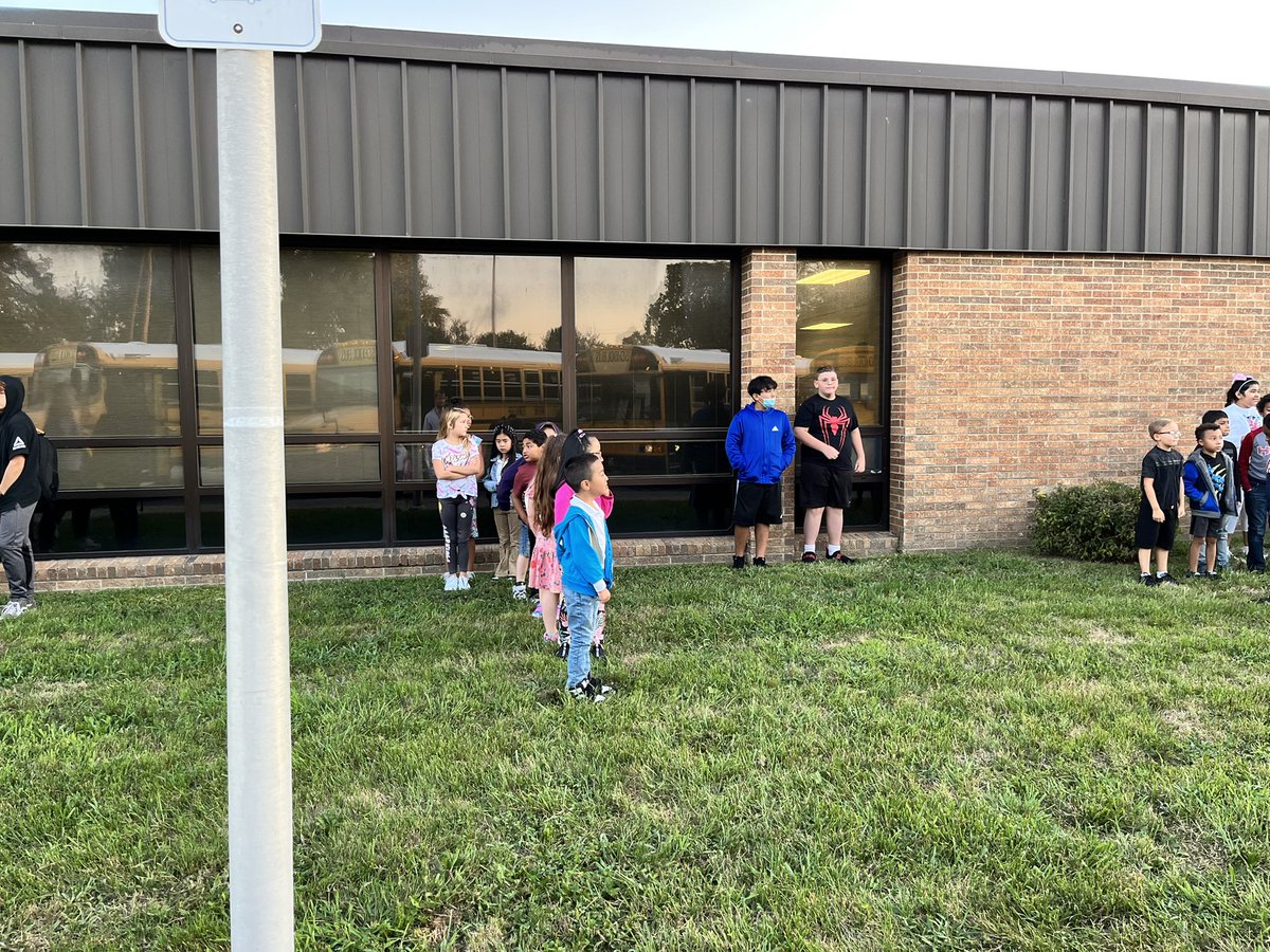 SFE_3820's tweet photo. If you look closely you will see our oldest students coaching and leading our youngest students in our bus evacuation drill today. #wearewayne #stoutfieldgood https://t.co/Zd0kCRYOR3
