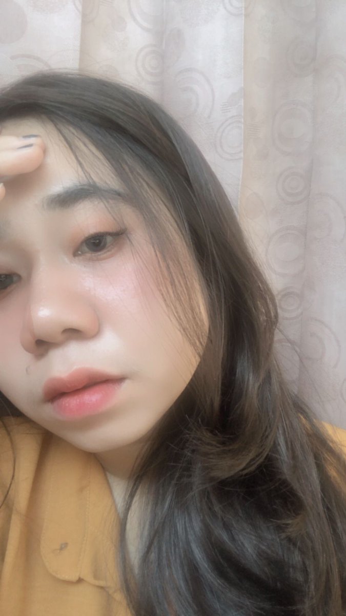 RAndansary's tweet photo. Pusing punya temen padahl badannya satu mukanya ada dua 😑😏

#fakefriend https://t.co/uqeB9795Bt