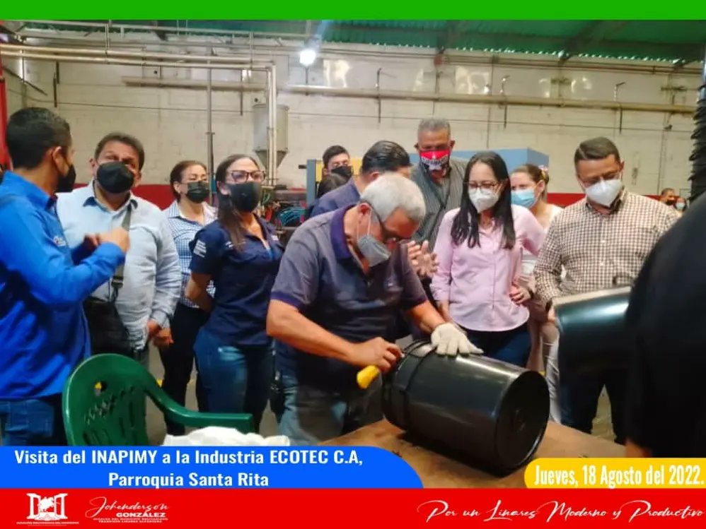 ModernoyProdFla's tweet photo. #18Ago | 1/2 #AlMomento; El equipo de trabajo de la Alcaldía_FLA acompañado de la Viceministra del INAPYMI (Instituto de Desarrollo de la Pequeña y Mediana Industria) @dianacastvzla, realizan visita a la Industria ECOTEC C.A...

#VenezuelaEmprende
#JusticiaContraElTerrorismo https://t.co/s27cCfQ8vf