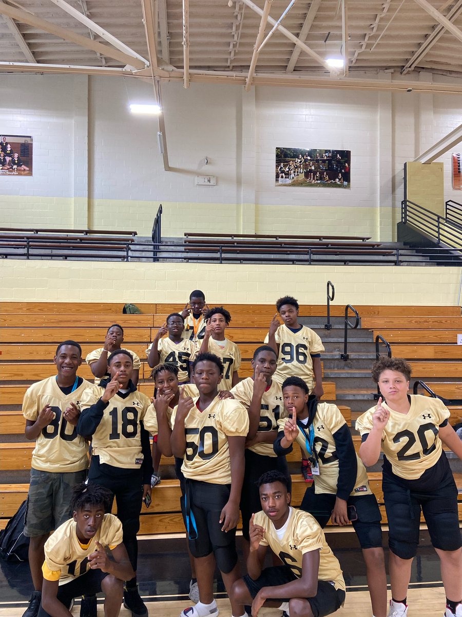 MrSchollLTMS's tweet photo. Blackcats ready for GAMEDAY!! #BeatHayes #Believe https://t.co/FRZFbmoZWU