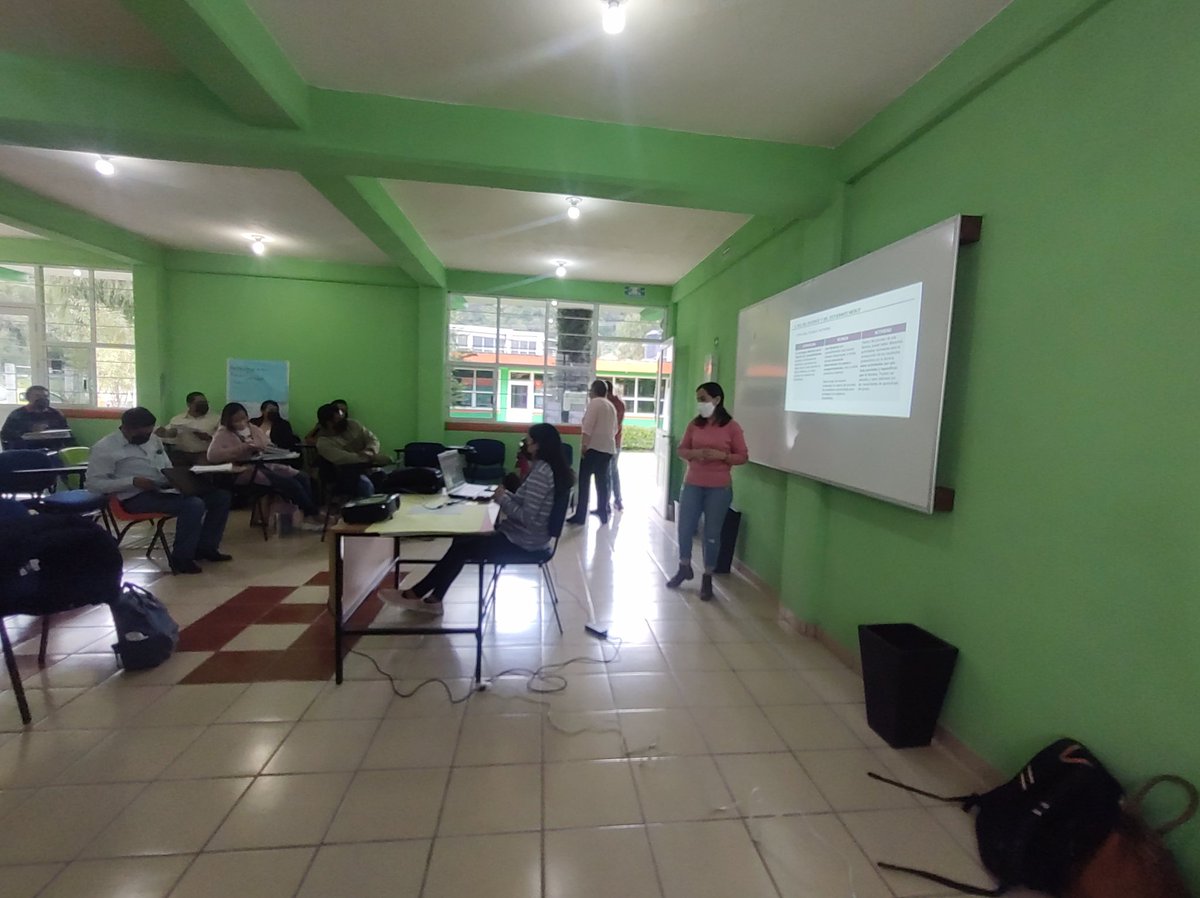 TbcZona18's tweet photo. Cuarto día de la Jornada de Acompañamiento Fase Intensiva de la Zona 18 de Telebachillerato Comunitario.
#JornadaDeAcompanamiento
@SeducEdoMex
@geramonro05
@SEMSedomex 
@israeljeronimol 
@DGEMSedomex 
@TBC_EdoMex 
@VeronicaRB04 
@subtolucatbc https://t.co/Y0lKSni7I7