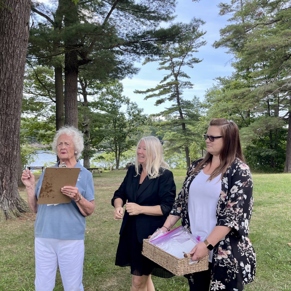 Historian Susan Daglish with our ED ⁦<a href="/muskokahn/">Norah Fountain 🇨🇦</a>⁩ Norah Fountain &amp; Courtney Provan of ⁦<a href="/mlmuseum/">Muskoka Lakes Museum</a>⁩  today presented plaques recognizing heritage buildings in Bala #muskokalakes