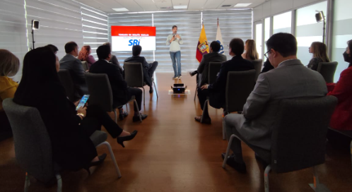 FcoBrionesR's tweet photo. Revisamos la nueva fórmula del SRI con directores nacionales, zonales, provinciales y jefaturas de todo el país. 

Mi compromiso con el Presidente @LassoGuillermo y con el Ecuador es fortalecer el control tributario. Haremos que todos paguen lo que deben pagar, ni más, ni menos. https://t.co/sJBeTX3yqo