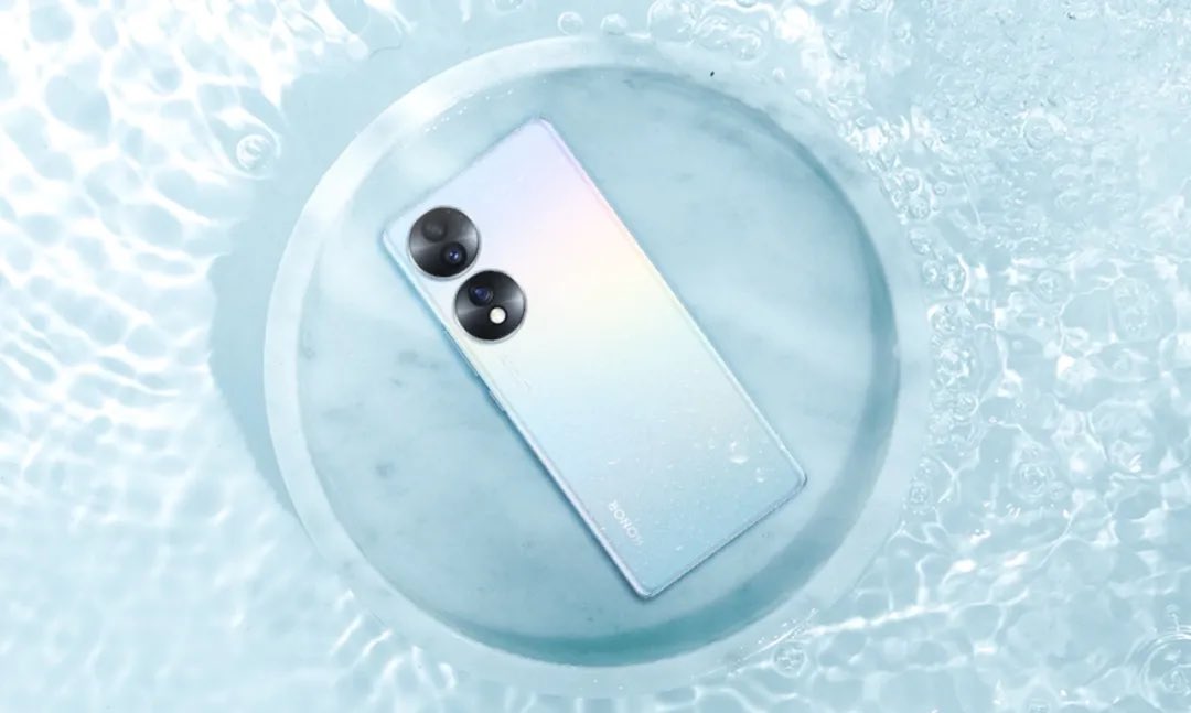 ainalalam's tweet photo. HONOR تكشف عن الهاتف الأيقوني HONOR 70 5G، مع نمط الـSolo Cut لتصوير الـVlog الأول في القطاع…بهدف توفير تجربة تصوير مدونات فيديو استثنائية  الطلب المسبق متوفر الآن لدى مكتبة جرير وSTC وإكسترا ونون ولولو ومتاجر البيع الأخرى…مع عرض مذهل وهدايا مجانية https://t.co/GPKM5PvJgc https://t.co/a4bVvU4O0K