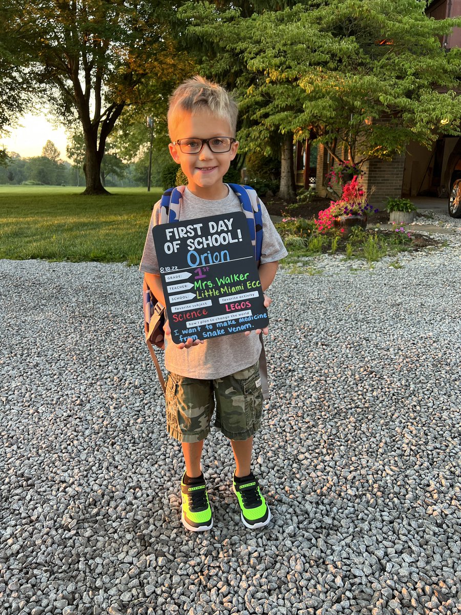 MrsQ_LM's tweet photo. First day of school for all the Panthers!!! ๐๐ #LMfirstday #LMPride #LMElementary @LM_Schools @LMElementary https://t.co/BLyVTsyWbc