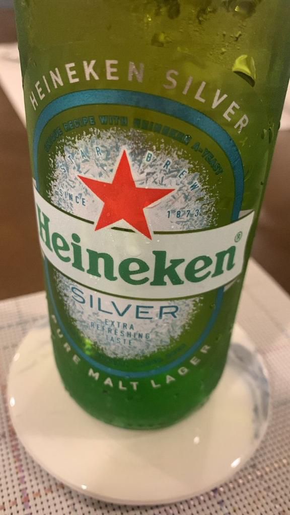 JINSOULOV3's tweet photo. nunca e probado algo tan sabroso como es la #HeinekenSilver #ExtraFresh @Heineken_MX https://t.co/CB8DbNk8k9