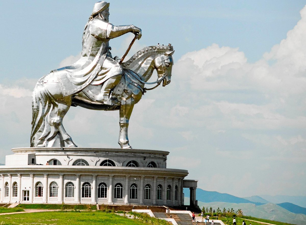 relatandohisto1's tweet photo. El 18 de agosto, pero de 1227

Moría el conquistador mongol Gengis Kan, protagonista de una de la mayores expansiones militares de la historia.
Antes de su muerte, pidió que se le enterrara en secreto. https://t.co/ajSmHa93LQ