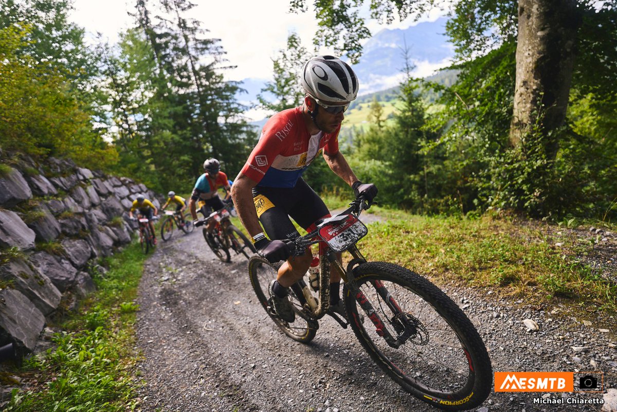 [Foto reportaje] Un pinchazo del Buff Megamo facilita el "hat trick" del Wilier Pireli en la SPAR Swiss Epic: esmtb.com/foto-reportaje…