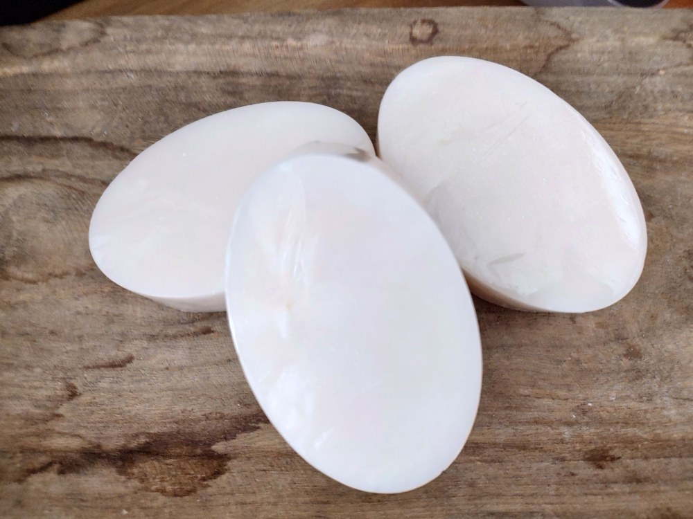 TheSoapladyNC's tweet photo. Cloud Ariana Grande Type* Soap. Hot Item!
Blended of #Lavender, #pear #bergamot #coconut #Carmel #orchid #musk, #lightwoods #designertype
https://t.co/QpmNwaS3CN https://t.co/ZWUpI6aBAC