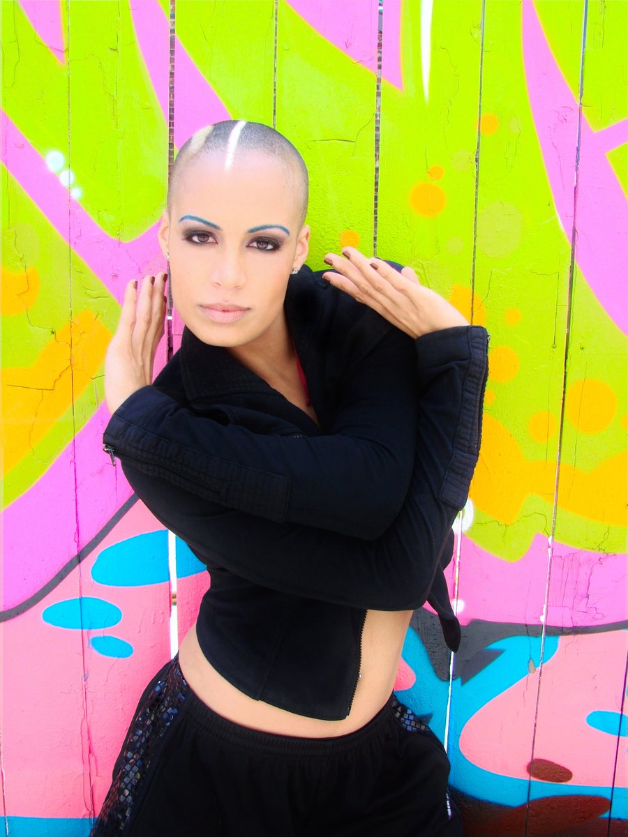 mikeysinstudios's tweet photo. Our Client the Talented #Dancer Kristina! One of the beautiful photos for her #DanceStudio ❤
#MakeUp  Elizabeth Carey 
#Producer 
#CreativeDirecting
#Photographer #mikeySINstudios 
#Toronto #Photographer #grafittiart #graffiti #artmural #artistsontwitter #fashionphotography https://t.co/gZZiBMapaX