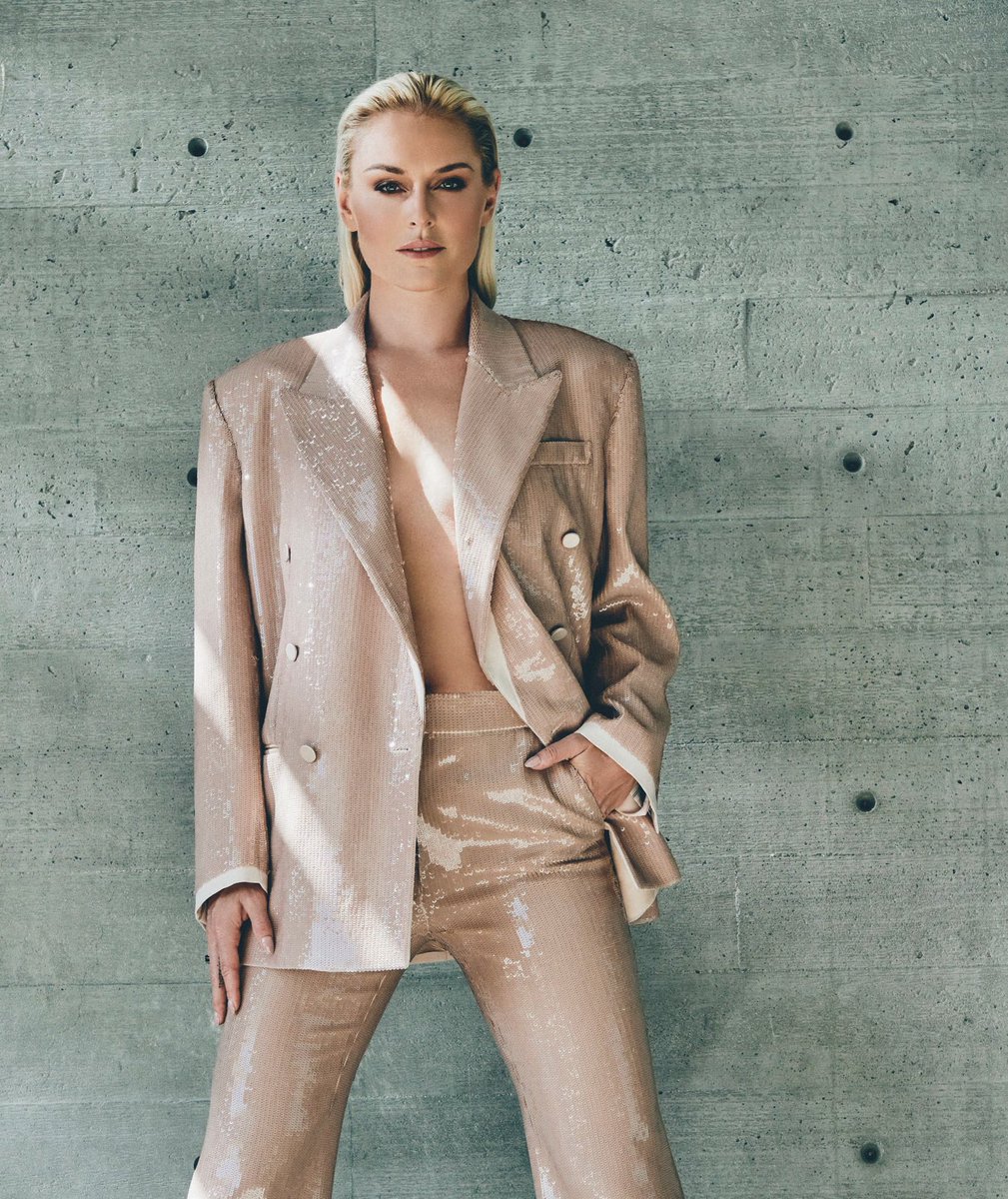 lindseyvonnfans's tweet photo. More pics of @lindseyvonn in the @Miamimagazine 📸☀️ #lindseyvonn #miamimagazine #cover https://t.co/ok0FsqOat5