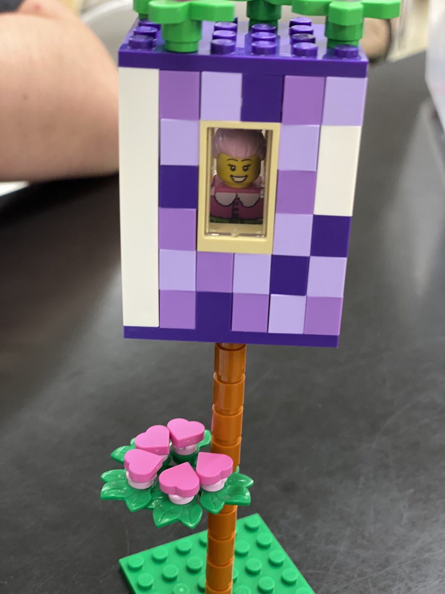 Melissa Efantis tweet media