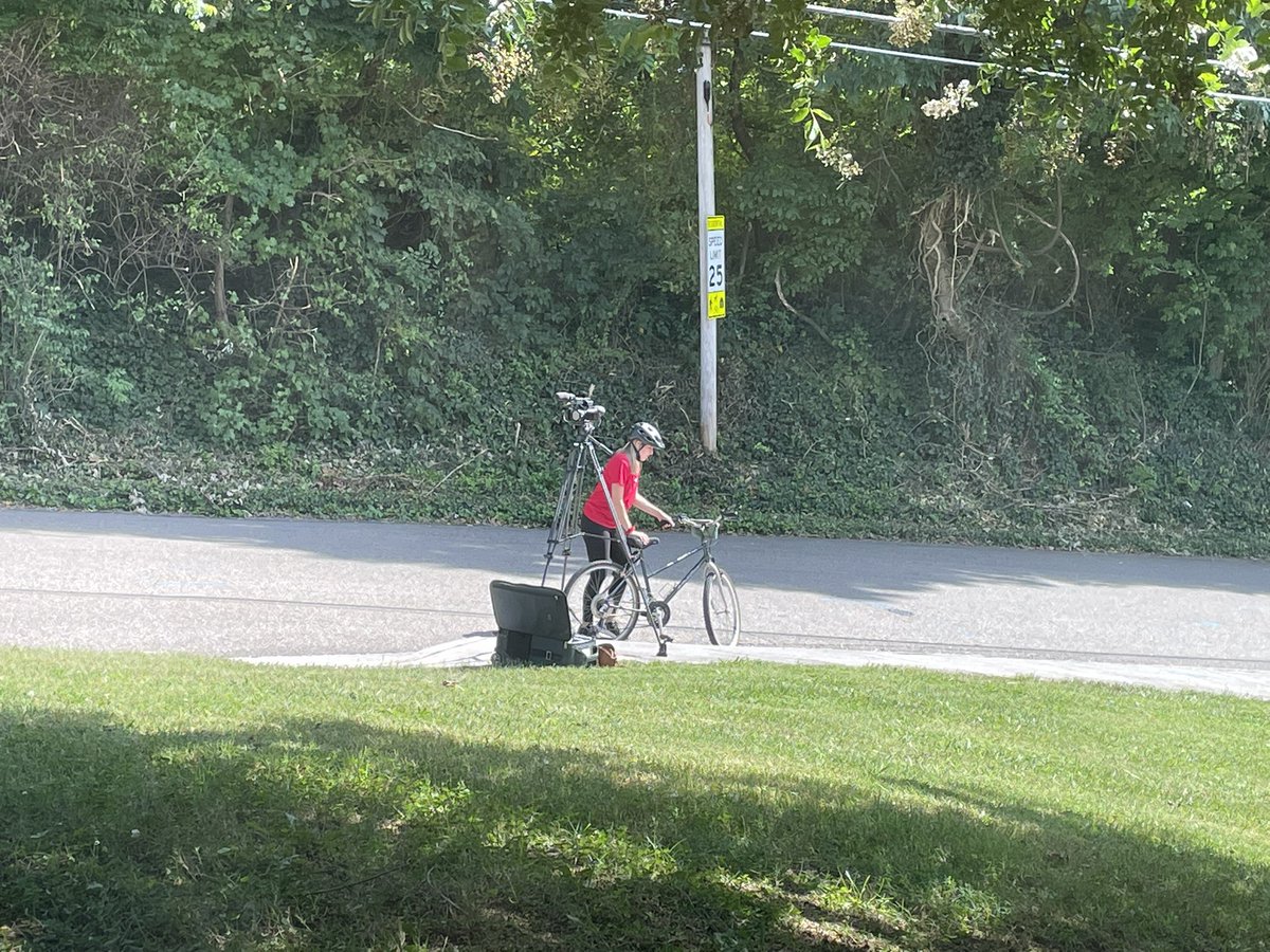 ThuyLanNews's tweet photo. Look out my window and see @katelynkeenehan living that #MMJane life out there. Way. To. Go. 👏 https://t.co/6y34nYz759