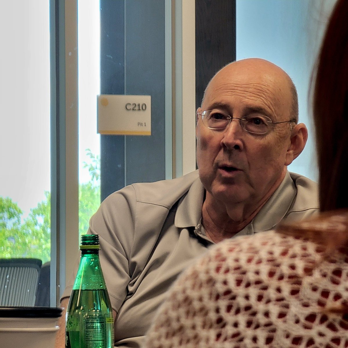 theVCnida's tweet photo. Kip Frey doing his thing at Founder's Story for week 1 of @THGAccelerator
Be Compelling.
The skill to hone is: How to energize someone thru a story you're telling about something that hasn't happened, but convince them it is going to be huge someday
#founderstory #becompelling https://t.co/yesuev70sb