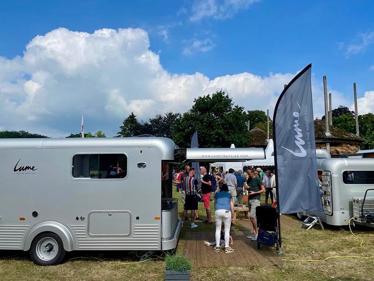 LumeTraveler's tweet photo. 🇬🇧 Heerlijkheid Mariënwaerdt in Beesd is a centuries-old family estate in the Betuwe, where you can experience the real outdoor life. From Wednesday 17 to Sunday 21 August, the 26th edition of the Landgoedfair takes place. You can meet us here along the Grand Parade.
#betuwe https://t.co/OODK6X2vgq
