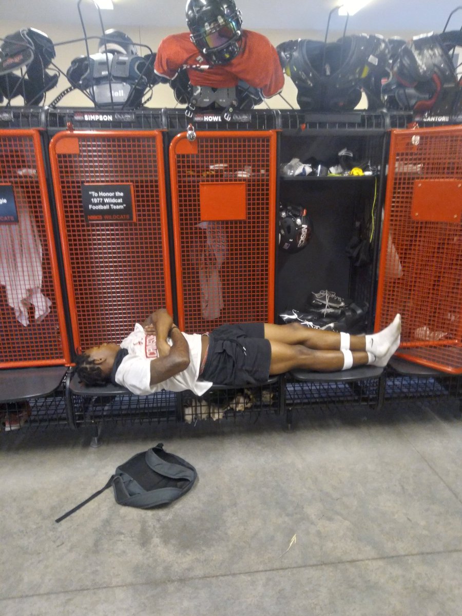 bob_jerdee's tweet photo. Getting in a few z's before practice.
#WinTheDay https://t.co/T7Eqeo8zmg