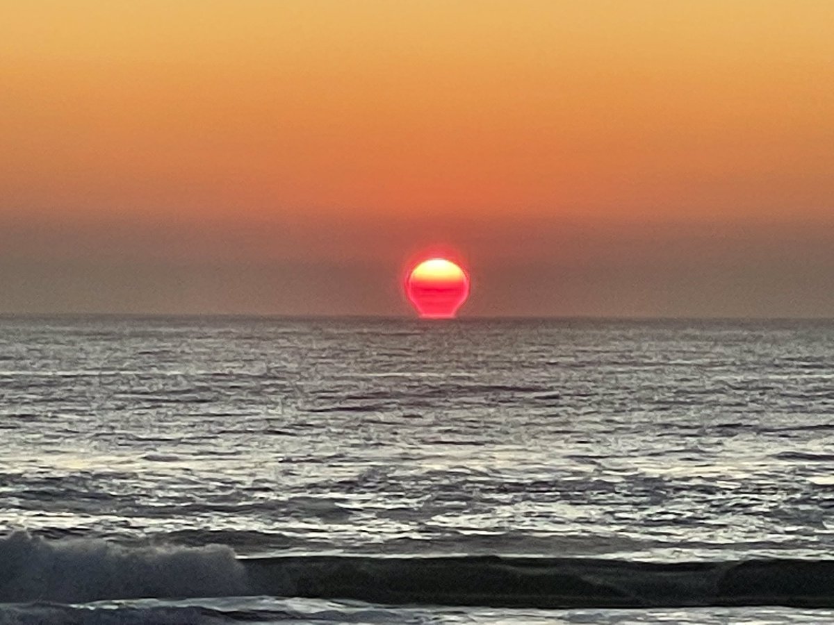 Another classic photo from @TerryTappaTeece out early to check surf conditions. Chatting with Tappa at 6.55 <a href="/abcbrisbane/">ABC Brisbane</a> <a href="/zonca/">Craig Zonca</a> <a href="/Loretta_Ryan/">Loretta Ryan</a>