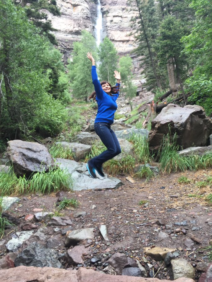 HamptonFarms's tweet photo. A big CONGRATS goes out to Monica @LuvTheHeat who is the winner of our Break Out of Your Shell contest! Thanks to everyone who entered, we loved seeing your peanut-fueled adventures in America’s great National Parks. #BreakOutOfYourShell #HamptonFarms #NationalParks https://t.co/v73rB1AcAt