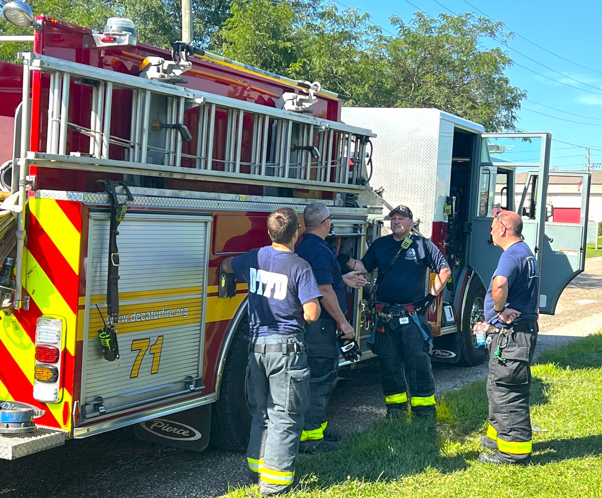 Decaturtwpfire's tweet image. Training never stops! NFPA sets standard guidelines for the fire service.  This week all three DTFD shifts (A, B, C) trained on NFPA 1410: Standard on Training for Emergency Scene Operations.  Keep training, stay proficient! @NFPA #nfpa #training #masterstream