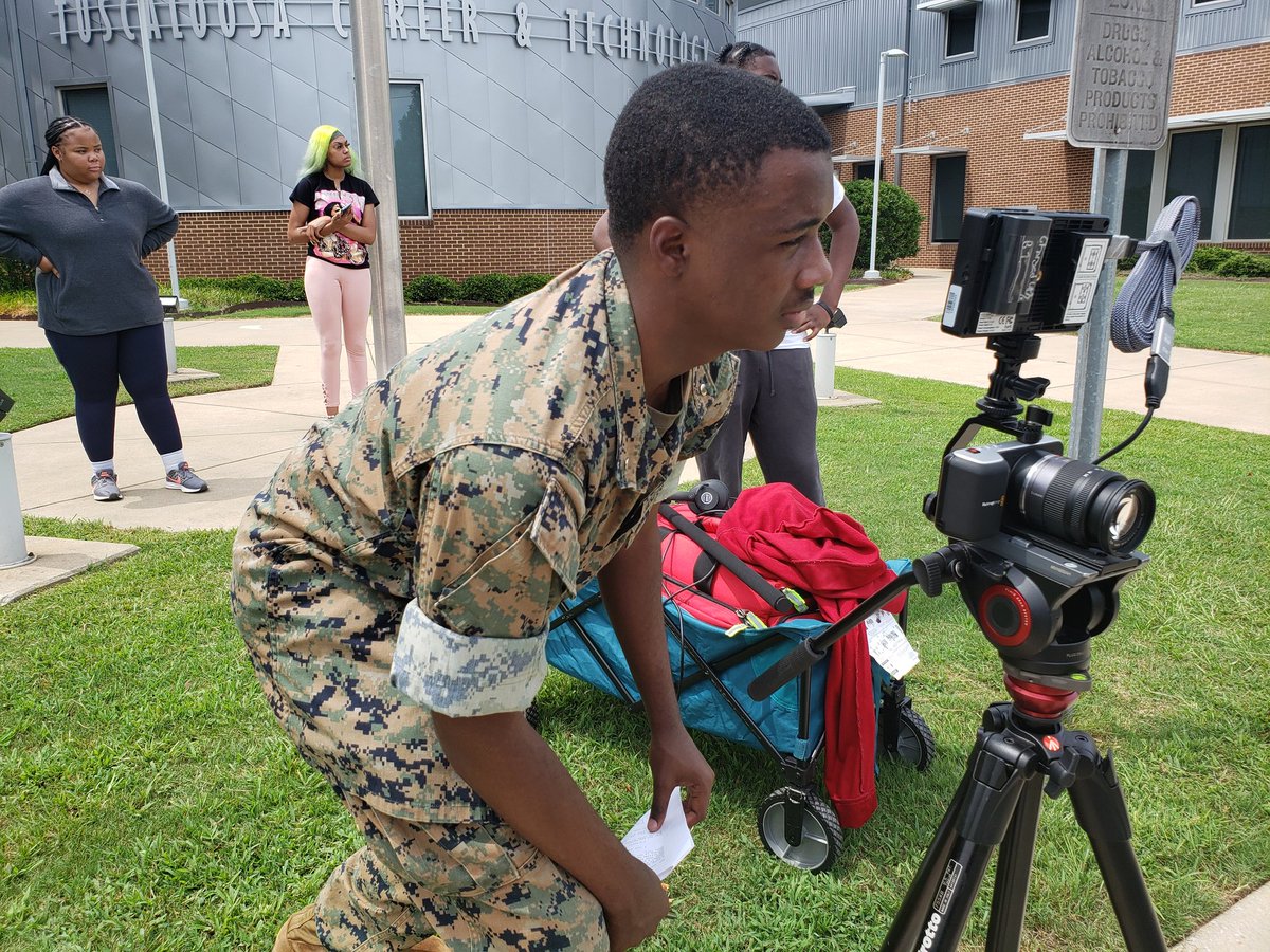 iharpjunior's tweet photo. A little in-class competition...broadcast/film students divided...3 production teams.  ICEBREAKERA5 min film in 5-days.  Lets AEEBEHOĹ
@BranchJetta @TCSBoardofEd @kknorstrom https://t.co/qJ7dFaI1LP