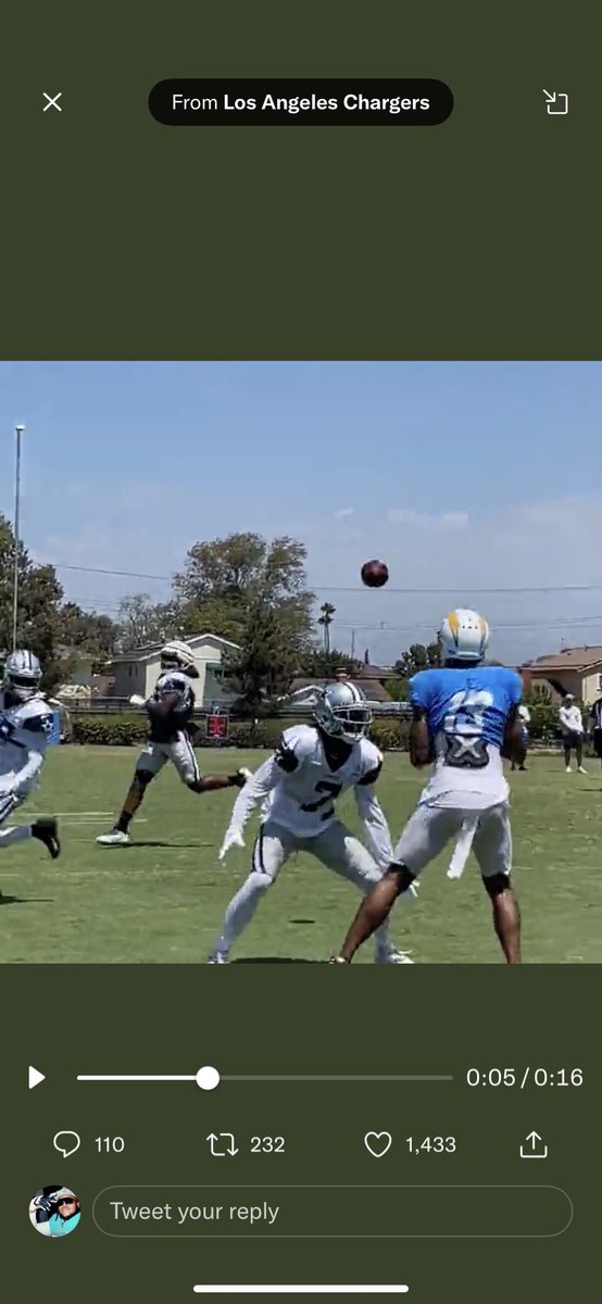 BobGreaseme's tweet photo. @PFF @chargers Elite coverage. https://t.co/JKC1RPEIsV