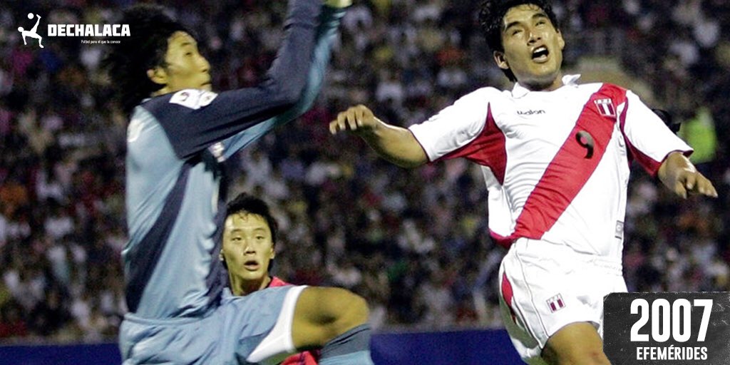 DeChalaca's tweet photo. Hoy se cumplen 15 años de un amanecer emocionante para una generación de peruanos: aquel despertar para ver a la selección Sub-17 de los ‘Jotitas’ derrotar 0-1 al anfitrión Corea del Sur en el Mundial de la categoría. 👇

⚽️ Alonso Bazalar https://t.co/3sLEBHleUv