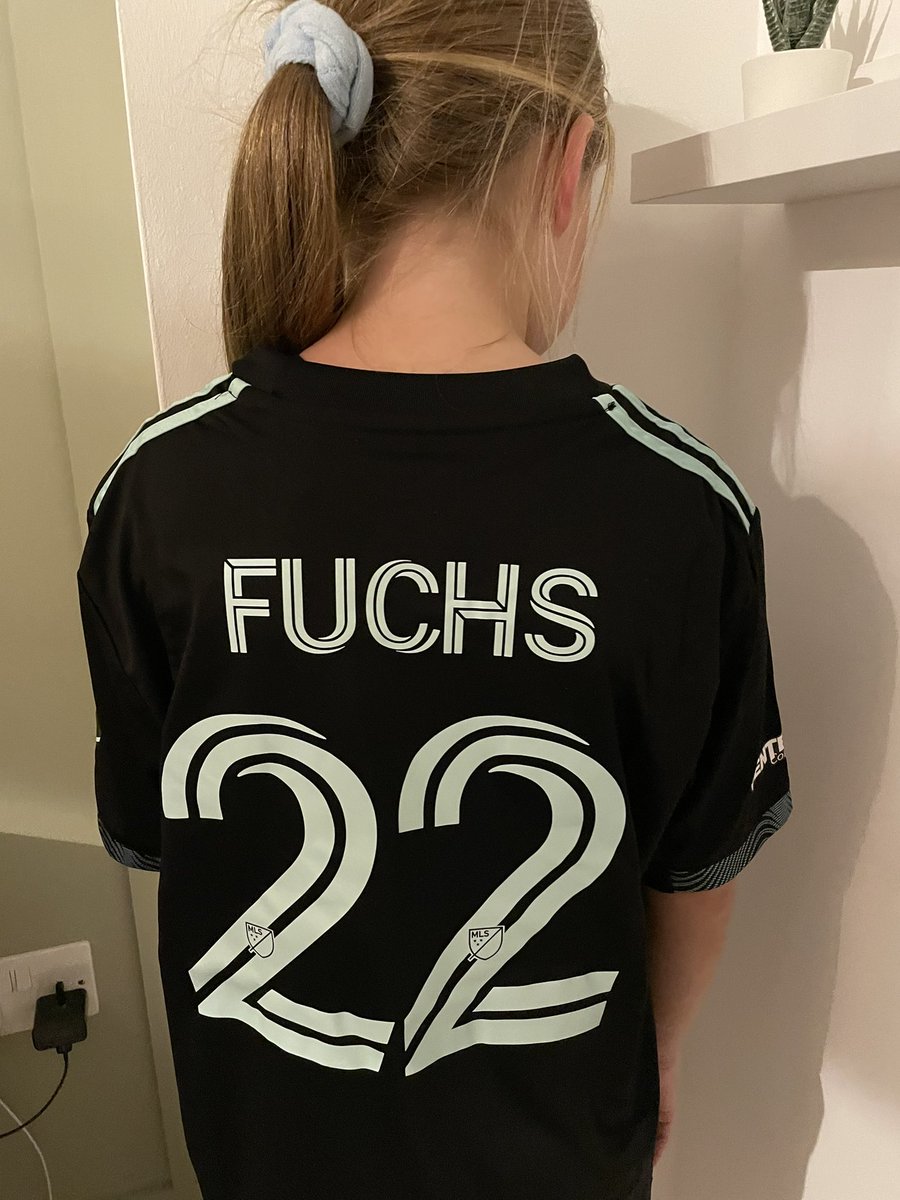 As a Leicester fan, I asked my daughter which kit she wanted for football training. Her reply was a Fuchs kit (you were her favourite 😁) One very happy girl! @FuchsOfficial