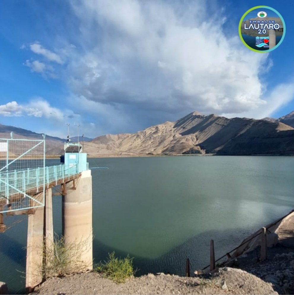 JVigilancia's tweet photo. Hermosa postal nos entrega el Embalse Lautaro 🤩

#paisajesdechile #embalselautaro #embalsedechile #aguassuperficiales #aguaesvida #chile #Atacama https://t.co/UX53WV7j2g