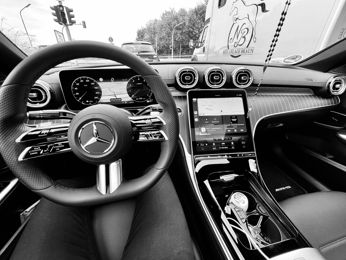 Auch nett meine neuen Pferdchen #Mercedes