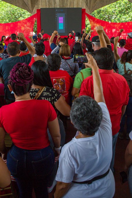 #EnFotos 📷 Vicepresidenta para Asuntos Regionales y Municipales del <a href="/PartidoPSUV/">PSUV</a>, AJ <a href="/gestionperfecta/">Carmen Meléndez</a>, juramentó a los propulsores de Caracas, que participarán en las elecciones de jefes y jefas de calle, de este fin de semana

#SomosPSUV #VenezuelaEmprende #18Ago