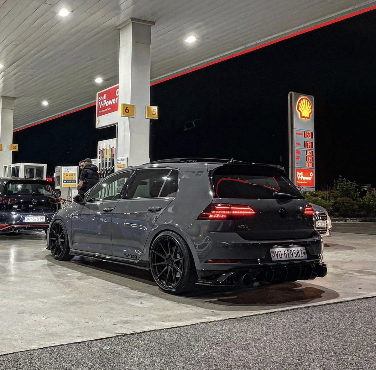 Car Pxrn tweet media