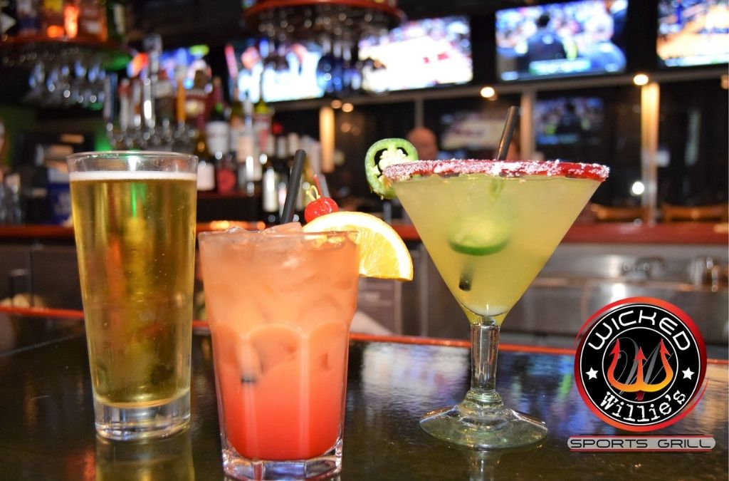 Wicked_Willies's tweet image. ⌚𝘿𝙤 𝙮𝙤𝙪 𝙠𝙣𝙤𝙬 𝙬𝙝𝙖𝙩 𝙩𝙞𝙢𝙚 𝙞𝙩 𝙞𝙨?
Time to #GetWicked!🍻😈

WickedWilliesSportsGrill.com

#SportsBarAndGrill #LakeoftheOzarks #WickedGood