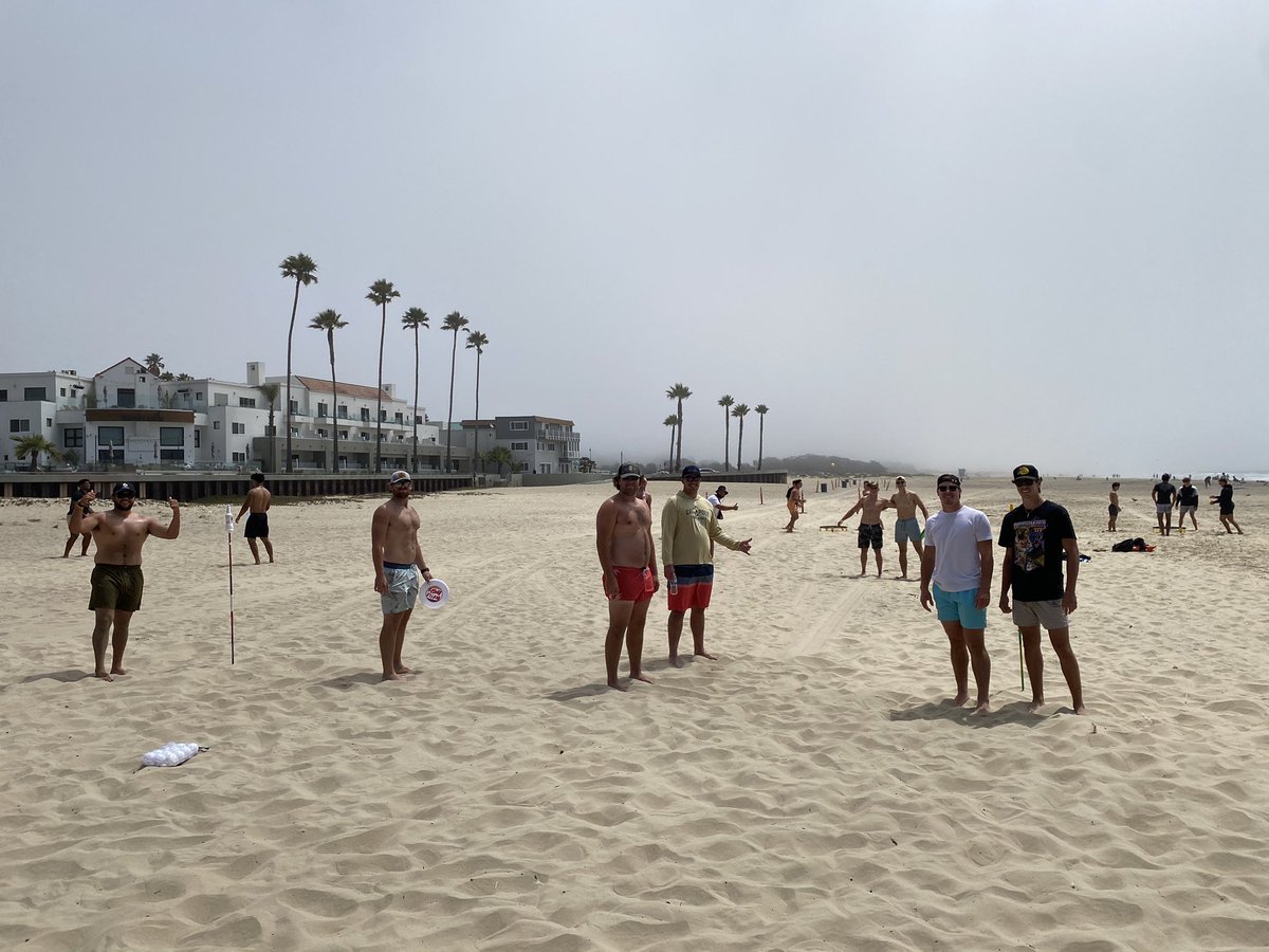 Team beach day after practice 14!#TheClimb #RideHigh 🌴🤙🏽