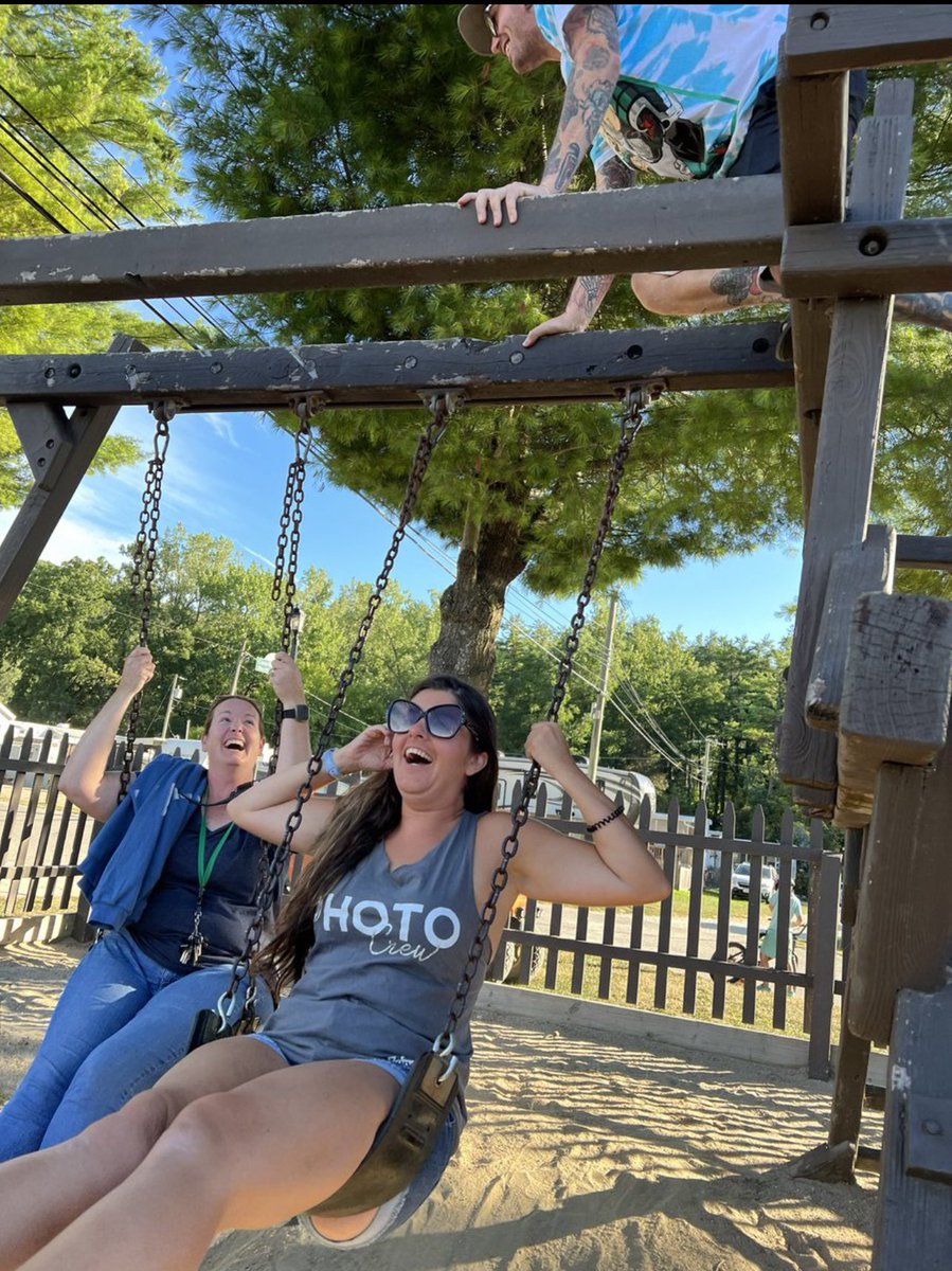 LoneOakCG's tweet photo. Congratulations to the Partyka Family, this week's winner! Fun backstory to this photo while the social media crew were working all the kids got in on the game &amp; started taking pics. Join in on the contest; photos should be tweeted to @loneoakcg &amp; tagged with #locweeklyphoto https://t.co/sDRN4HIzOr